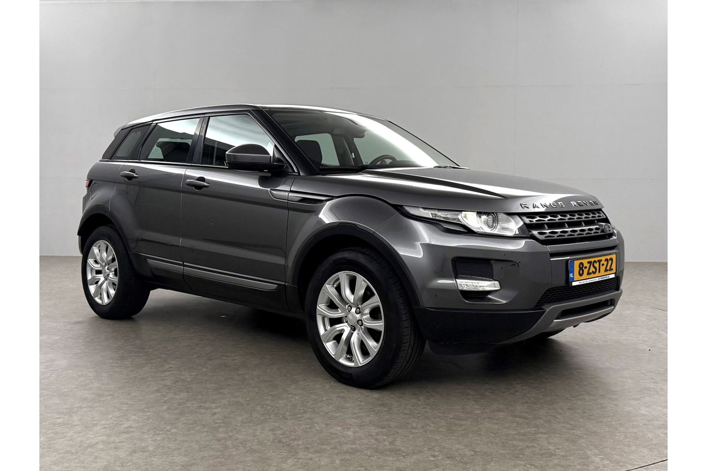 Land Rover Range Rover Evoque 2.2 eD4 2WD | APK tot 09-2025 | 150PK Pano LED Meridian Audio Cruise Clima Trekhaak Navigatie Leder 18"LMV PDC