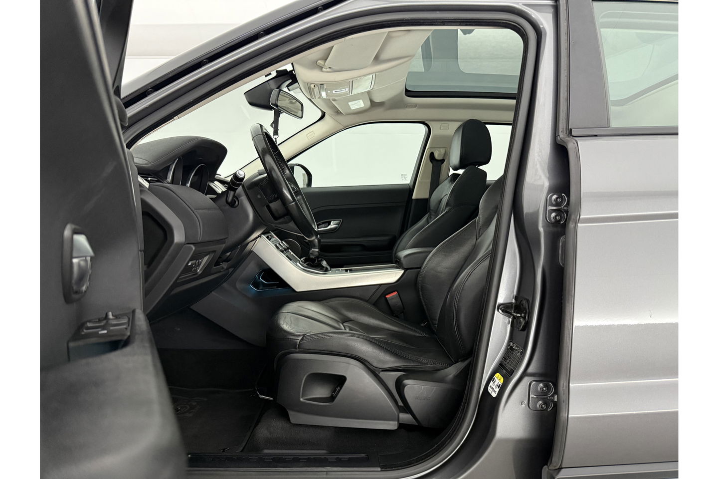 Land Rover Range Rover Evoque 2.2 eD4 2WD | APK tot 09-2025 | 150PK Pano LED Meridian Audio Cruise Clima Trekhaak Navigatie Leder 18"LMV PDC