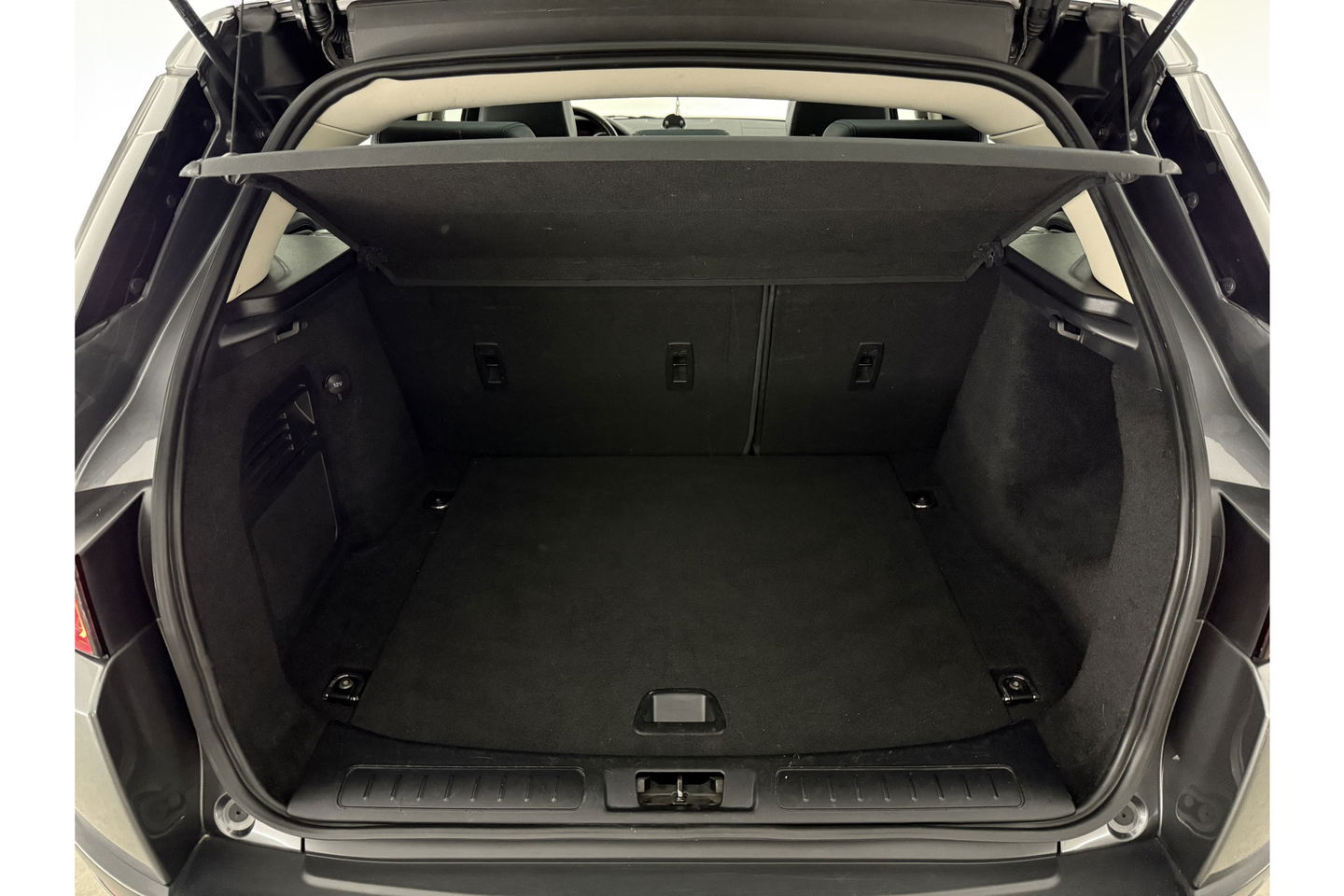 Land Rover Range Rover Evoque 2.2 eD4 2WD | APK tot 09-2025 | 150PK Pano LED Meridian Audio Cruise Clima Trekhaak Navigatie Leder 18"LMV PDC