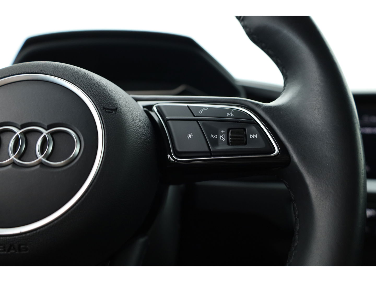 Audi A1 Citycarver 35 TFSI Aut. 150pk | Apple CarPlay & Android Auto | LED | Stoelverw. | Keyless | Tioman Groen