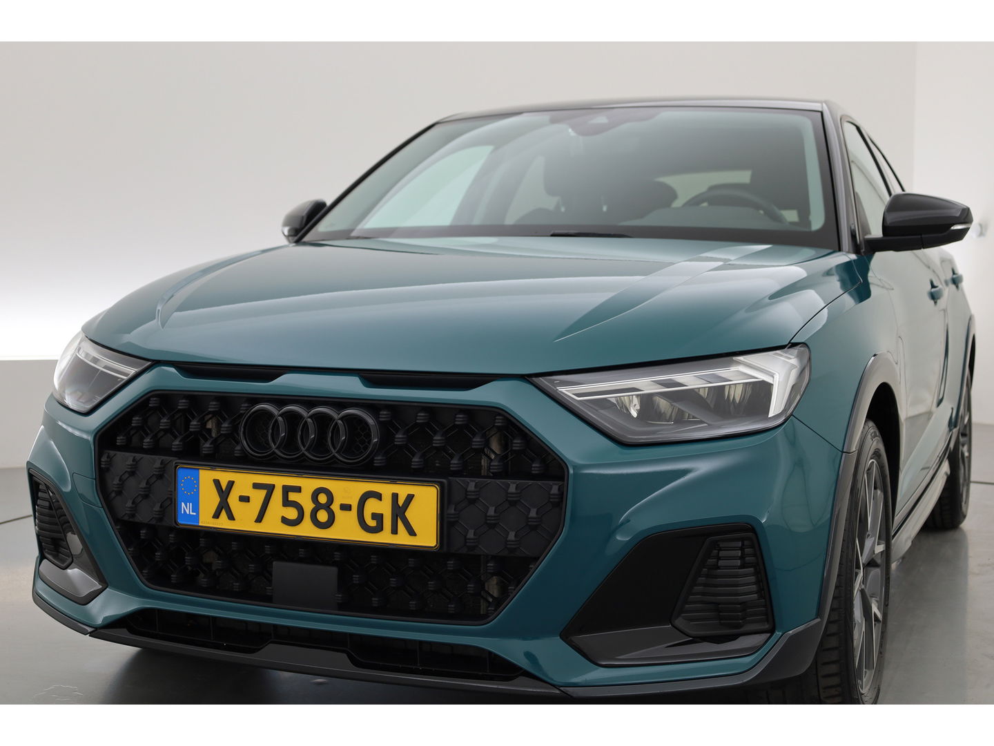 Audi A1 Citycarver 35 TFSI Aut. 150pk | Apple CarPlay & Android Auto | LED | Stoelverw. | Keyless | Tioman Groen
