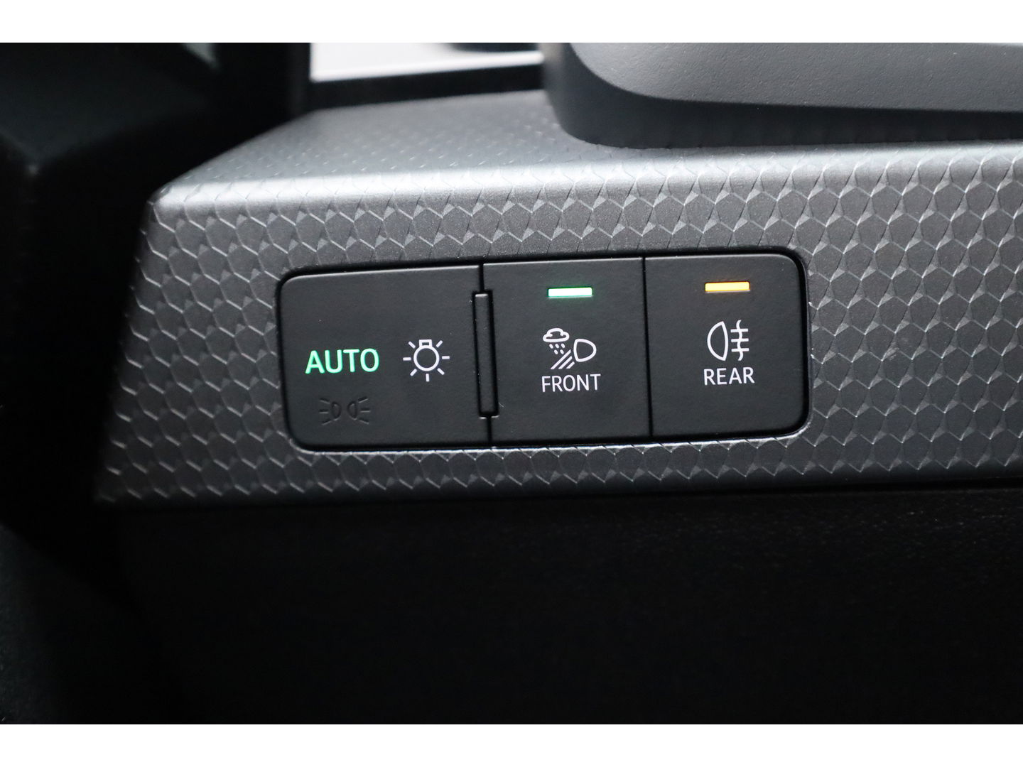 Audi A1 Citycarver 35 TFSI Aut. 150pk | Apple CarPlay & Android Auto | LED | Stoelverw. | Keyless | Tioman Groen