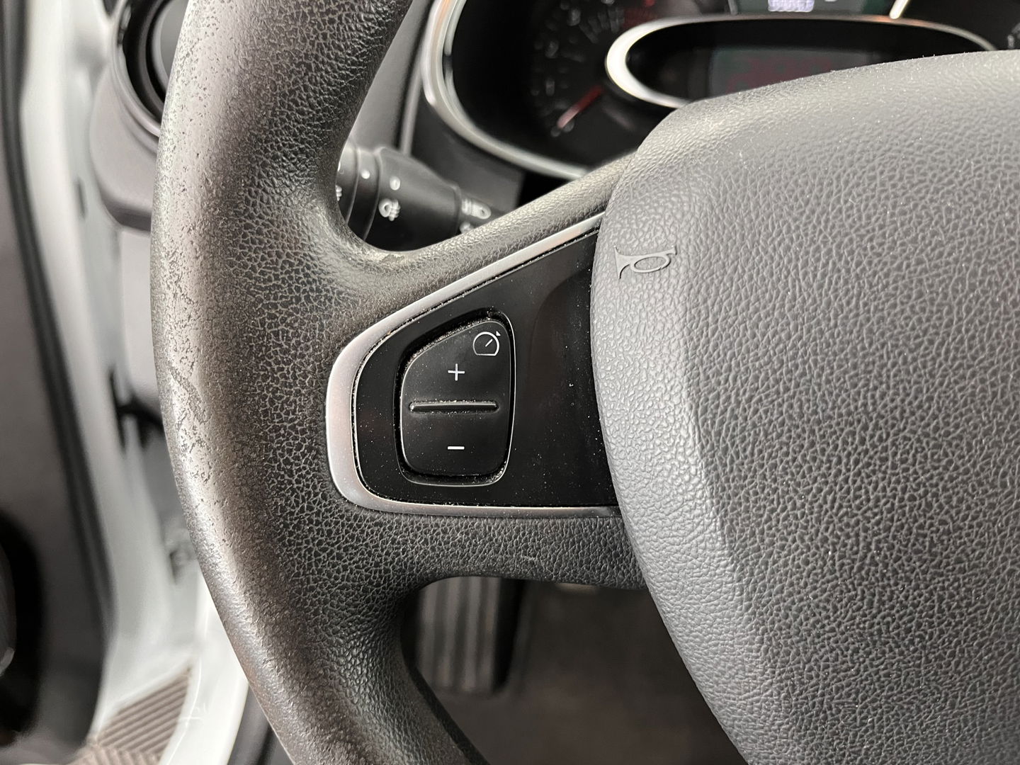 Renault Clio Estate 1.5 dCi Ecoleader Zen *NAVI-FULLMAP | COMFORT-SEATS | AIRCO | CRUISE | TOWBAR*