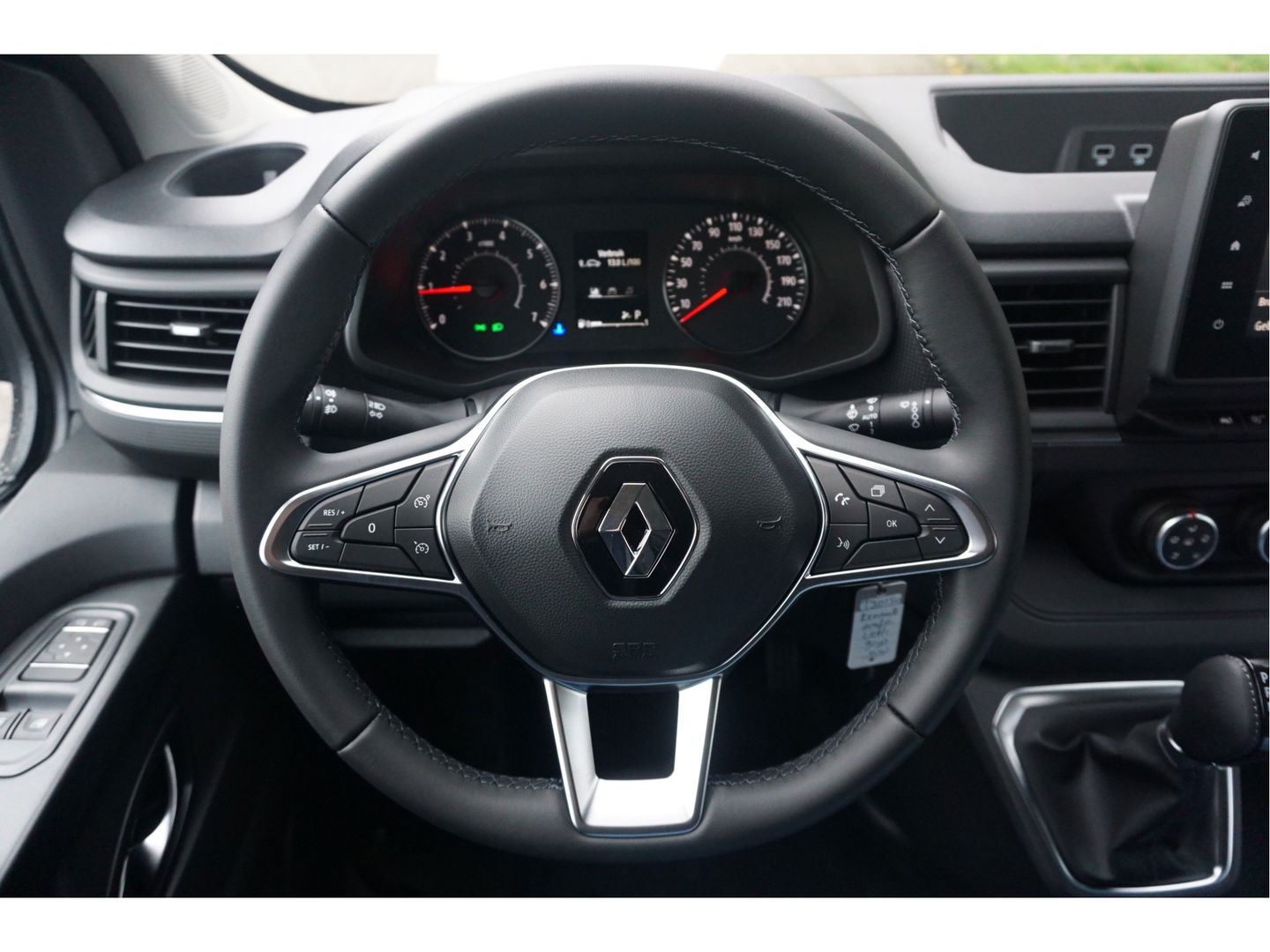 Renault Trafic T30 L2H1 150PK EDC AUT BPM VRIJ!! Easylink Apple CP Betimmering, Trekhaak 2x Schuifdeur!! NR. 320