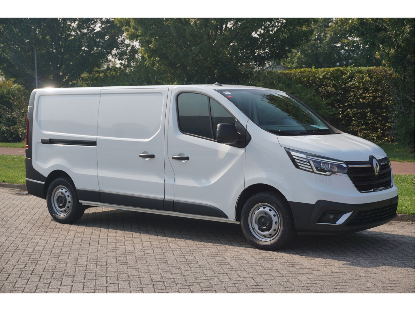 Renault Trafic T30 L2H1 150PK EDC AUT BPM VRIJ!! Apple Carplay, Camera, Trekhaak 2x Schuifdeur!! NR. 318