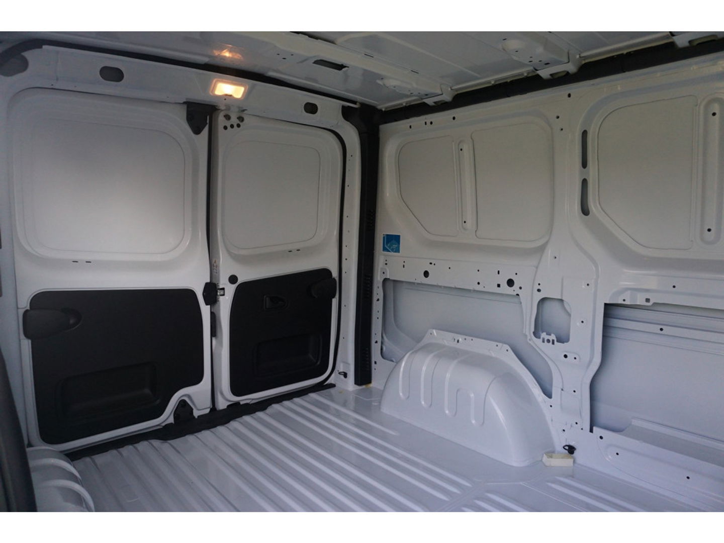 Renault Trafic T30 L2H1 150PK EDC AUT BPM VRIJ!! Apple Carplay, Camera, Trekhaak 2x Schuifdeur!! NR. 318
