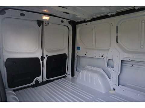 Renault Trafic T30 L2H1 150PK EDC AUT BPM VRIJ!! Apple Carplay, Camera, Trekhaak 2x Schuifdeur!! NR. 318