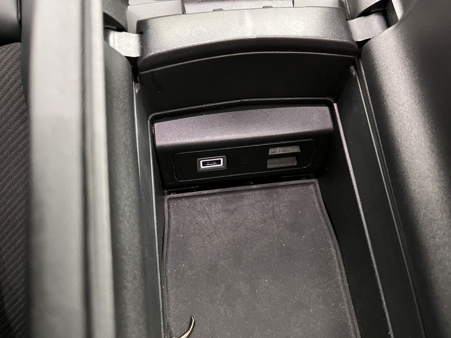Peugeot 308 SW 1.6 HYbrid 180 GT-Sport-Pack Business (INCL-BTW) Aut. *PANO | LEATHER-MICROFIBRE | MATRIX-LED | TOPVIEW | MEMORY-PACK | ADAPTIVE-CRUISE | BLINDSPOT | DIGI-COCKPIT | HEATED-SPORTSEATS | KEYLESS | LANE-ASSIST | NAVI-FULLMAP | ...