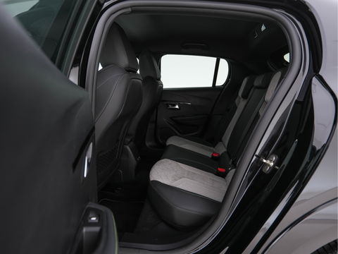 Peugeot e-208 EV GT 350 50 kWh [ 3-Fase ] (INCL-BTW) *FULL-LED | DIGI-COCKPIT | BLINDSPOT | CAMERA | LEATHER-ALCANTARA | NAVI-FULLMAP | LANE-ASSIST | KEYLESS | DAB | CCS-FASTLOADER | HEATED-SPORTSEATS | AMBIENT-LIGHT | 17"ALU*