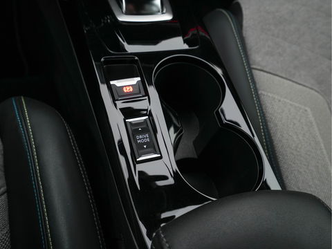 Peugeot e-208 EV GT 350 50 kWh [ 3-Fase ] (INCL-BTW) *FULL-LED | DIGI-COCKPIT | BLINDSPOT | CAMERA | LEATHER-ALCANTARA | NAVI-FULLMAP | LANE-ASSIST | KEYLESS | DAB | CCS-FASTLOADER | HEATED-SPORTSEATS | AMBIENT-LIGHT | 17"ALU*
