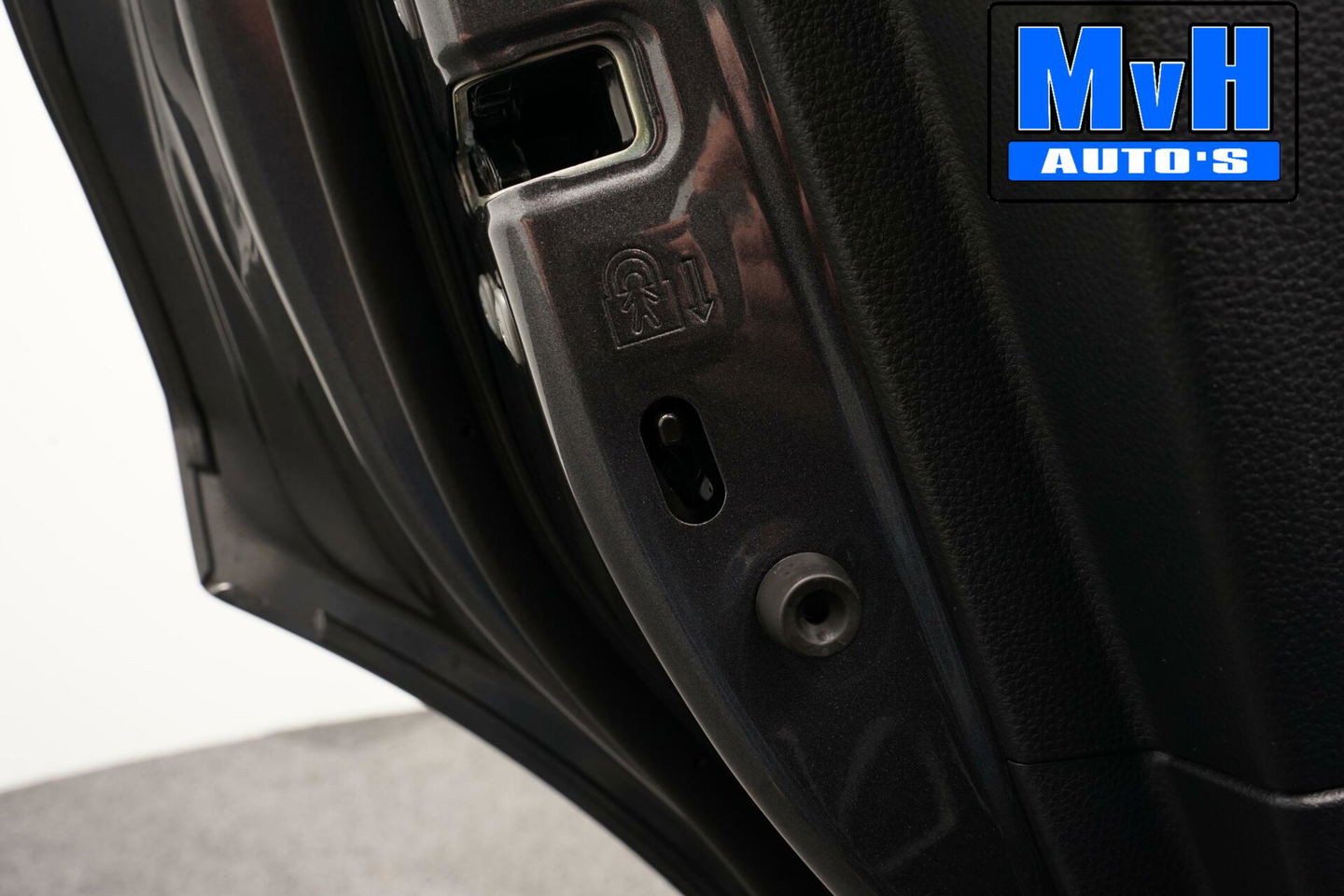 Toyota C-HR 1.8 Hybrid 140 Dynamic STUUR & STOELVERWARMING
