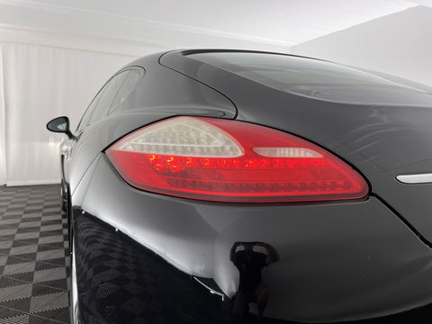 Porsche Panamera 3.6 Aut. *LUXURY-LEATHER | BI-XENON | NAVI-FULLMAP | ECC | SHIFT-PADDLES | PDC | CRUISE | 19''ALU*