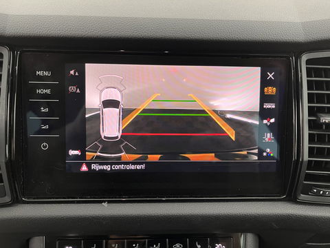 Škoda Kodiaq 1.5 TSI Sportline Business Aut. *LEATHER-MICROFIBRE | FULL-LED | SPORT-SEATS | ADAPTIVE-CRUISE | MEMORY-PACK | DIGI-COCKPIT | CANTON-SOUND | MEMORY-PACK | AMBIENT-LIGHT | KEYLESS | DAB | 20''ALU*