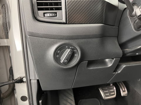 Škoda Kodiaq 1.5 TSI Sportline Business Aut. *LEATHER-MICROFIBRE | FULL-LED | SPORT-SEATS | ADAPTIVE-CRUISE | MEMORY-PACK | DIGI-COCKPIT | CANTON-SOUND | MEMORY-PACK | AMBIENT-LIGHT | KEYLESS | DAB | 20''ALU*