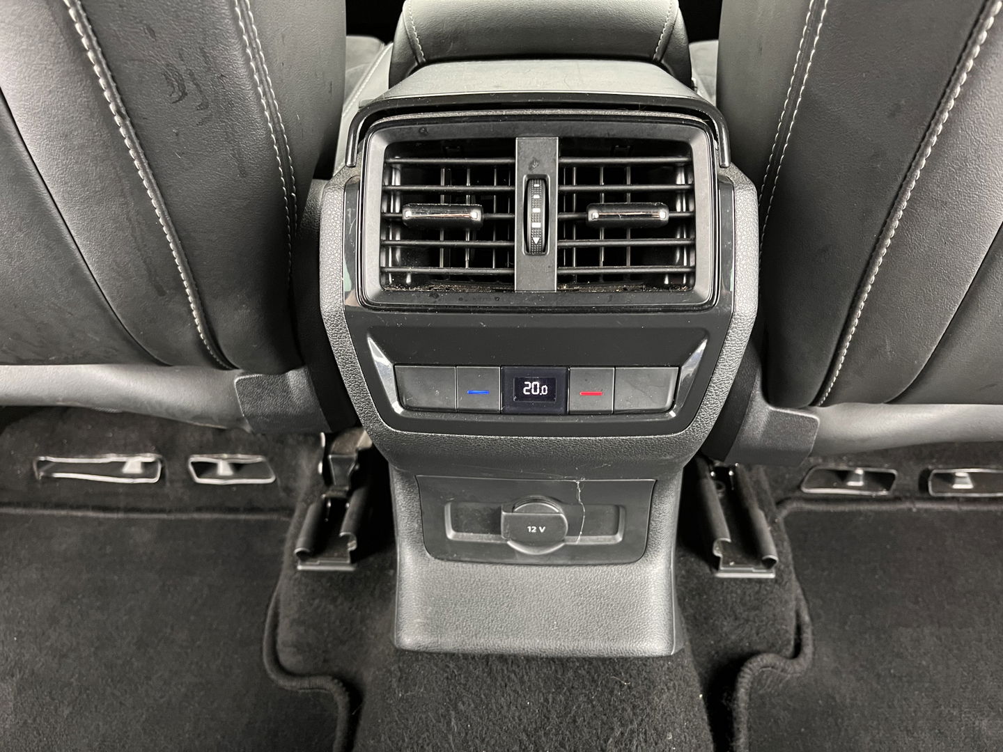 Škoda Kodiaq 1.5 TSI Sportline Business Aut. *LEATHER-MICROFIBRE | FULL-LED | SPORT-SEATS | ADAPTIVE-CRUISE | MEMORY-PACK | DIGI-COCKPIT | CANTON-SOUND | MEMORY-PACK | AMBIENT-LIGHT | KEYLESS | DAB | 20''ALU*