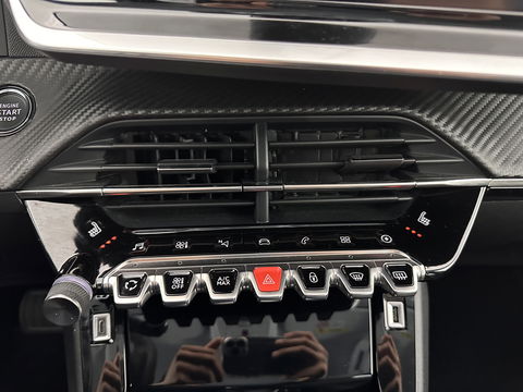 Peugeot e-208 EV Allure Pack 50 kWh [ 3-Fase ] (INCL-BTW) *LEATHER-FABRIC | FULL-LED | DIGI-COCKPIT | CCS-FASTLOADER | KEYLESS | CAMERA | NAVI-FULLMAP | CARPLAY | LANE-ASSIST | DAB+ | CRUISE | HEATED-SPORTSEATS | 16"ALU*