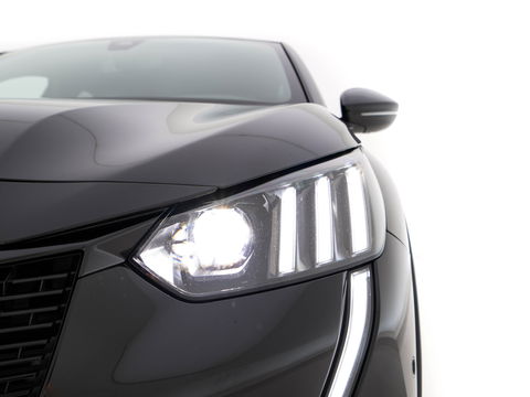 Peugeot e-208 EV GT 350 50 kWh [ 3-Fase ] (INCL-BTW) *FULL-LED | DIGI-COCKPIT | BLINDSPOT | CAMERA | LEATHER-ALCANTARA | NAVI-FULLMAP | LANE-ASSIST | KEYLESS | DAB | CCS-FASTLOADER | HEATED-SPORTSEATS | AMBIENT-LIGHT | 17"ALU*