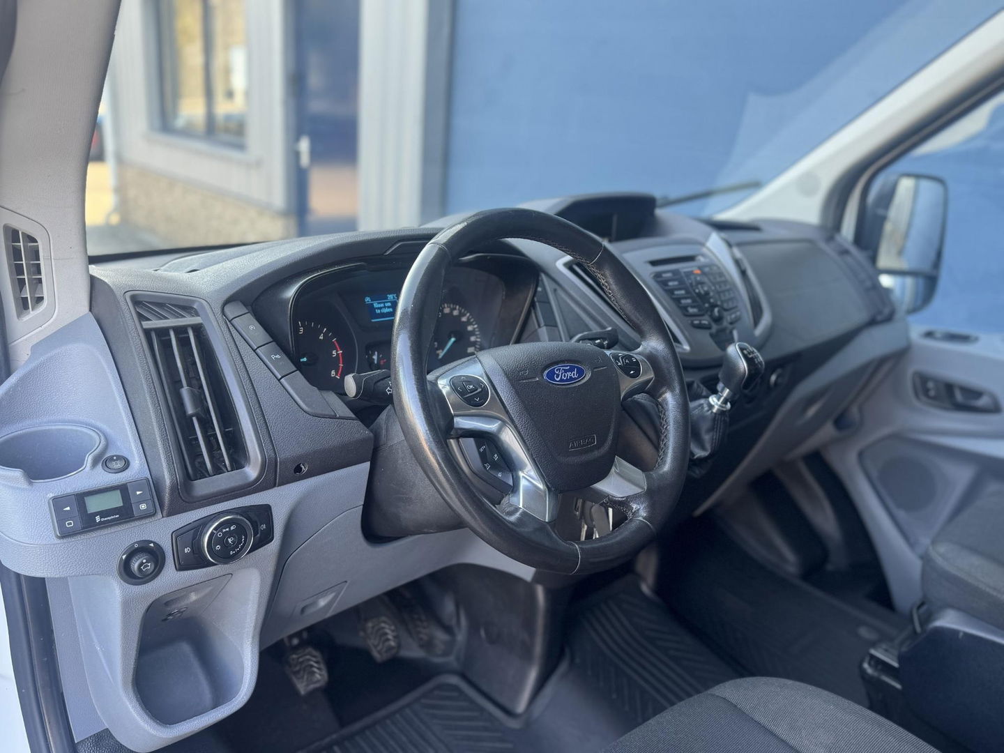 Ford Transit 350 2.0 TDCI L3H2 Trend AIRCO / CRUISE CONTROLE / EURO 6 / TREKHAAK