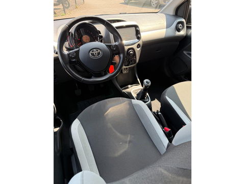 Toyota Aygo 1.0 VVT-i x-play
