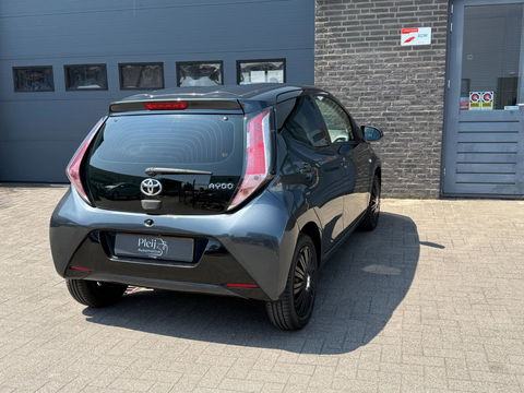 Toyota Aygo 1.0 VVT-i x-play