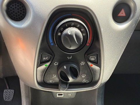 Toyota Aygo 1.0 VVT-i x-play