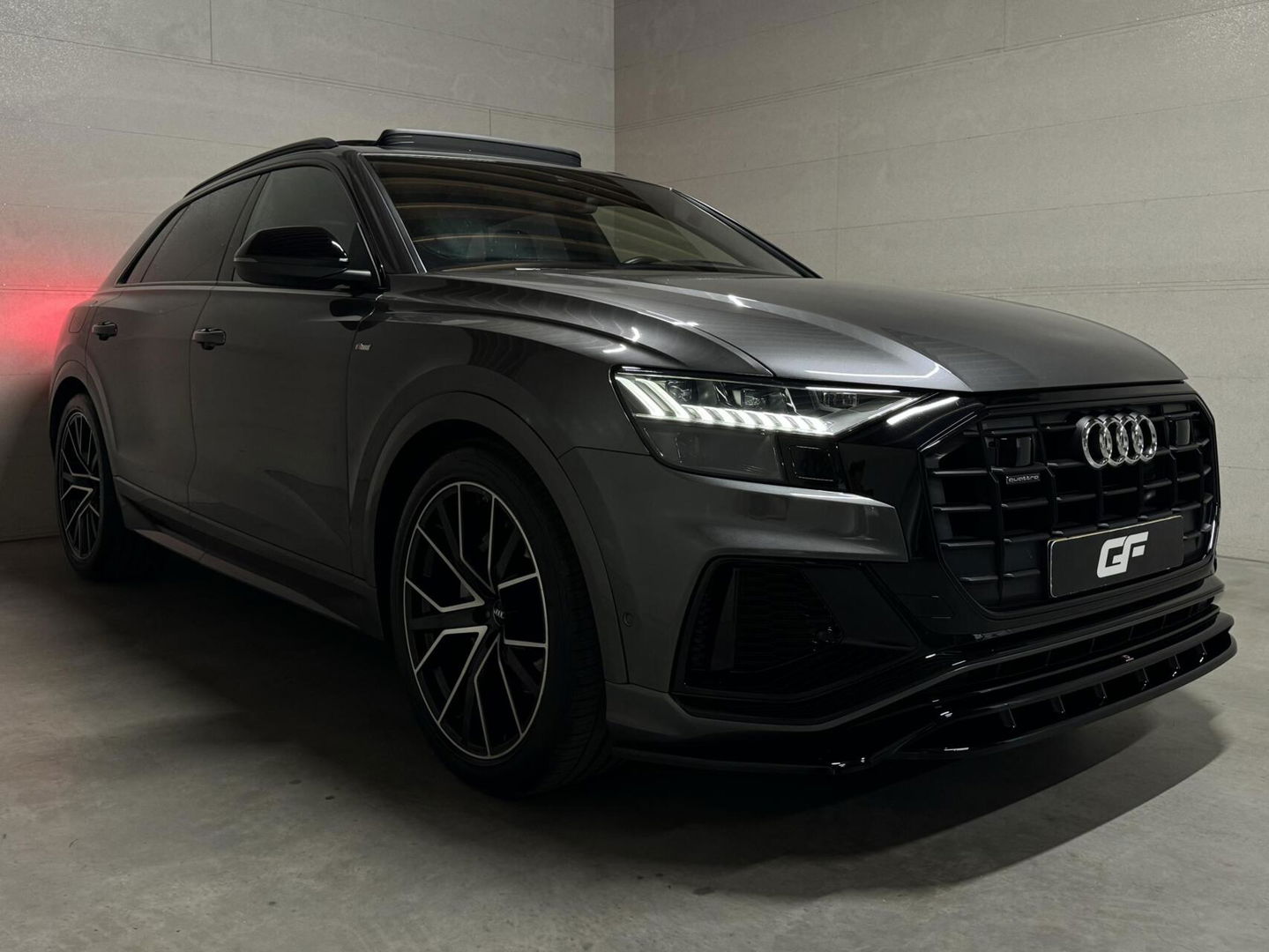 Audi Q8 55 TFSI Quattro S-Line Black Edition RS-Seats Pano