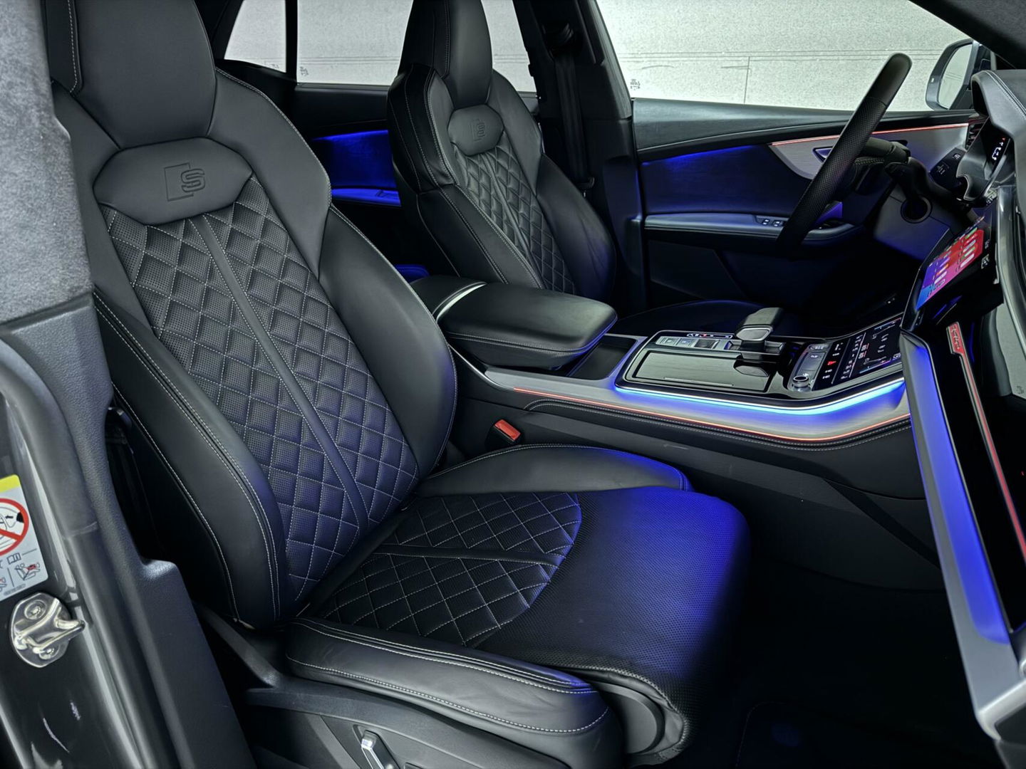 Audi Q8 55 TFSI Quattro S-Line Black Edition RS-Seats Pano