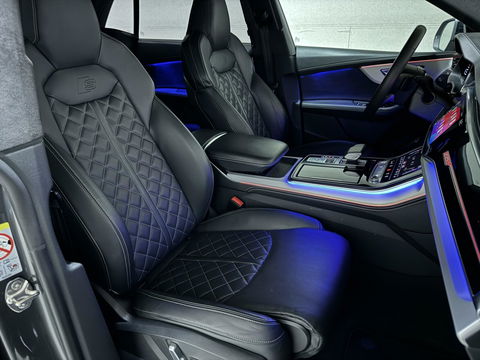 Audi Q8 55 TFSI Quattro S-Line Black Edition RS-Seats Pano