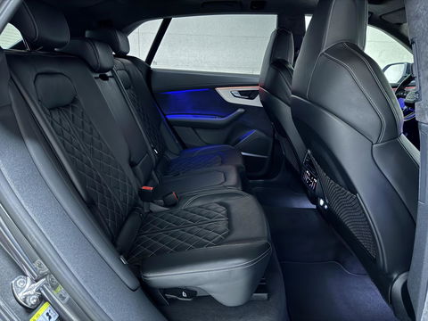 Audi Q8 55 TFSI Quattro S-Line Black Edition RS-Seats Pano
