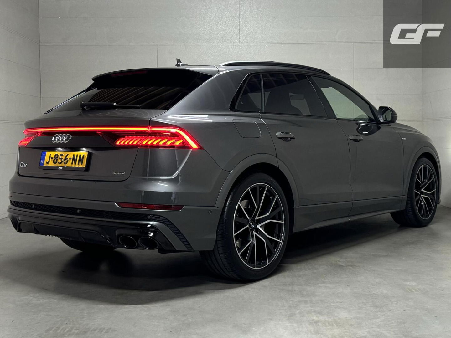 Audi Q8 55 TFSI Quattro S-Line Black Edition RS-Seats Pano