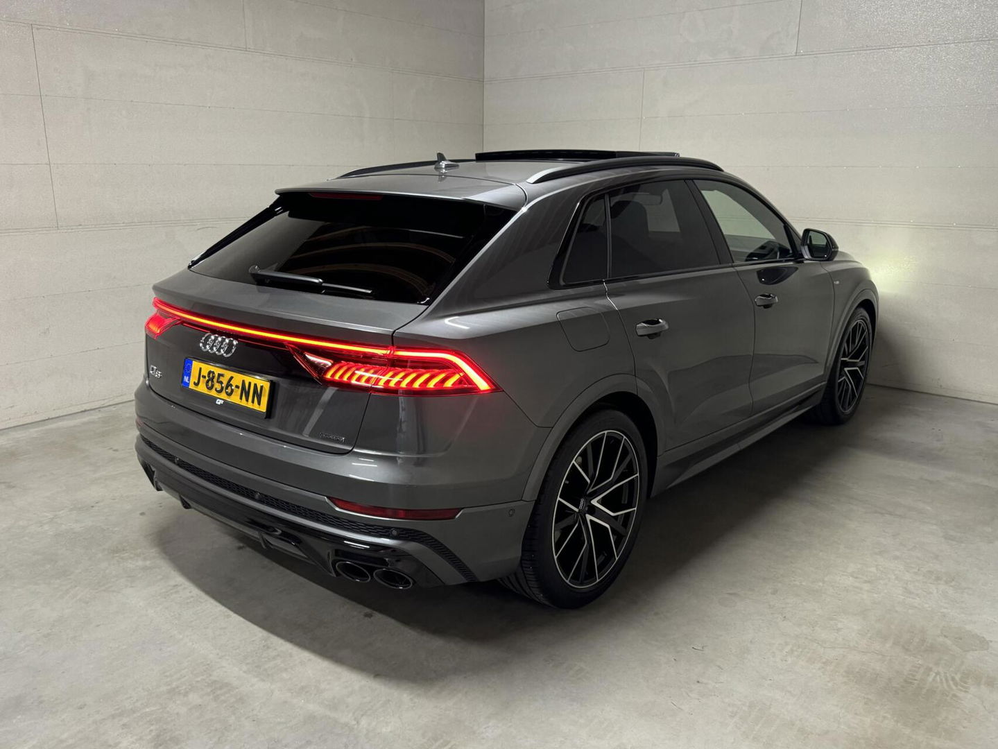 Audi Q8 55 TFSI Quattro S-Line Black Edition RS-Seats Pano