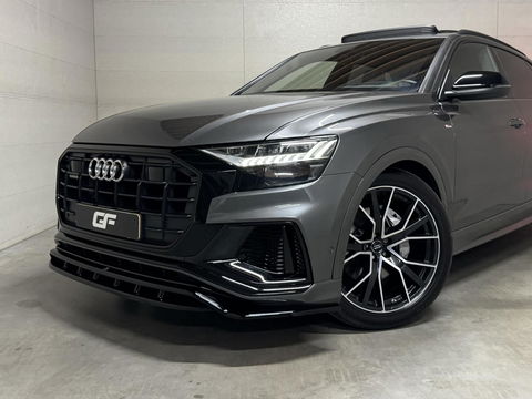 Audi Q8 55 TFSI Quattro S-Line Black Edition RS-Seats Pano
