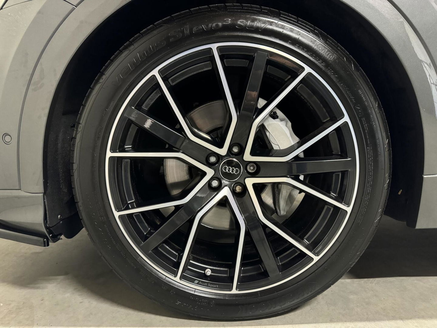 Audi Q8 55 TFSI Quattro S-Line Black Edition RS-Seats Pano
