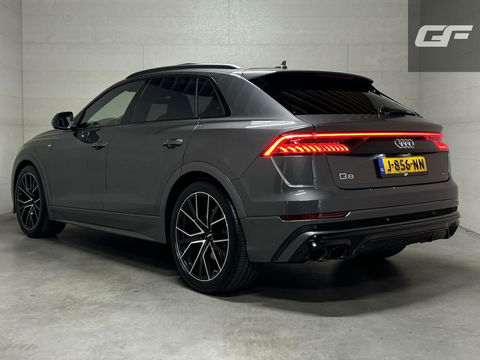 Audi Q8 55 TFSI Quattro S-Line Black Edition RS-Seats Pano