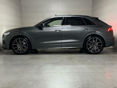 Audi Q8 55 TFSI Quattro S-Line Black Edition RS-Seats Pano