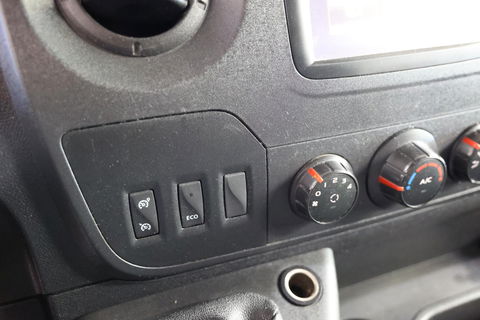 Renault Master T35 2.3 dCi L1H2 AIRCO EN TREKHAAK
