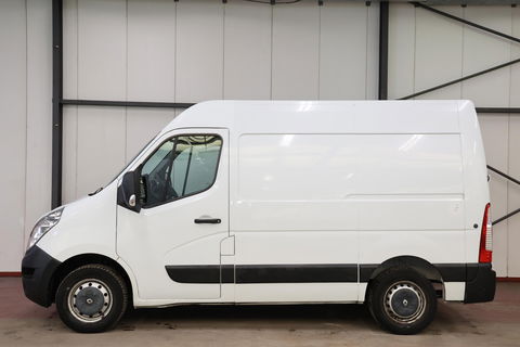 Renault Master T35 2.3 dCi L1H2 AIRCO EN TREKHAAK