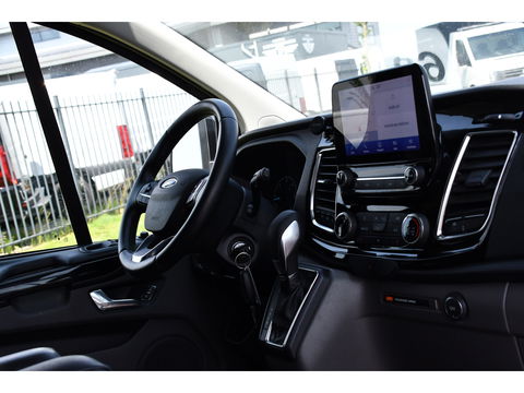 Ford Transit Custom 300 2.0 TDCI L2H1 DC Black Edition Camera, Adaptieve Cruise, 170Pk, Carplay, Xenon, Automaat, Leder, Multimedia, Sensoren, 2 x Schuifdeur, UNIEK!