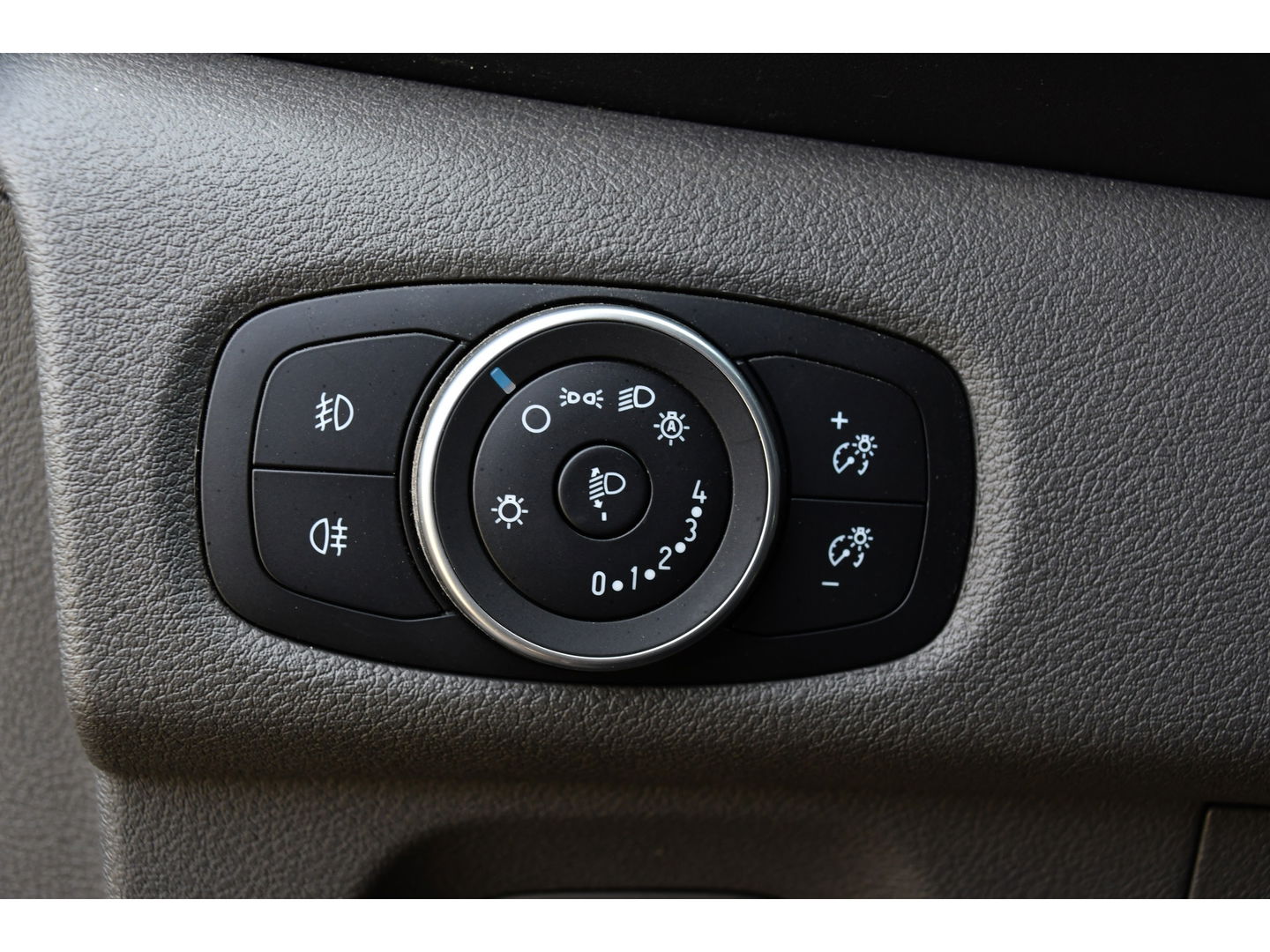 Ford Transit Custom 300 2.0 TDCI L2H1 DC Black Edition Camera, Adaptieve Cruise, 170Pk, Carplay, Xenon, Automaat, Leder, Multimedia, Sensoren, 2 x Schuifdeur, UNIEK!