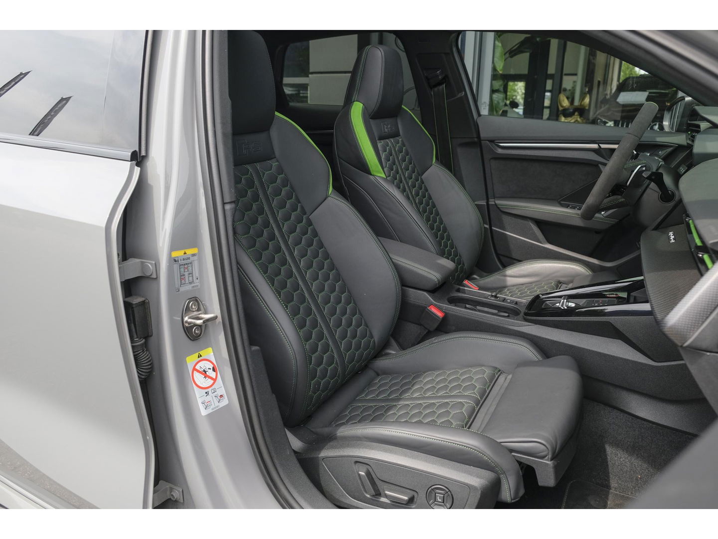 Audi RS3 Sportback 2.5 TFSI 400pk Quattro Hulk Panoramadak *BTW* Keramisch VOL! Massage B&O audio RS Dynamic