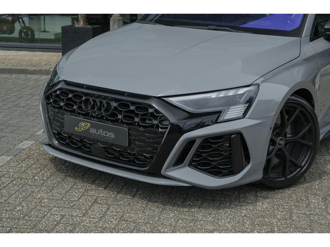 Audi RS3 Sportback 2.5 TFSI 400pk Quattro Hulk Panoramadak *BTW* Keramisch VOL! Massage B&O audio RS Dynamic