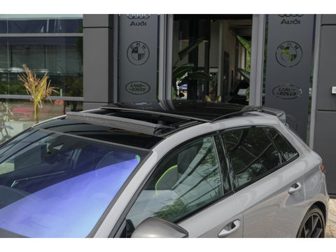 Audi RS3 Sportback 2.5 TFSI 400pk Quattro Hulk Panoramadak *BTW* Keramisch VOL! Massage B&O audio RS Dynamic