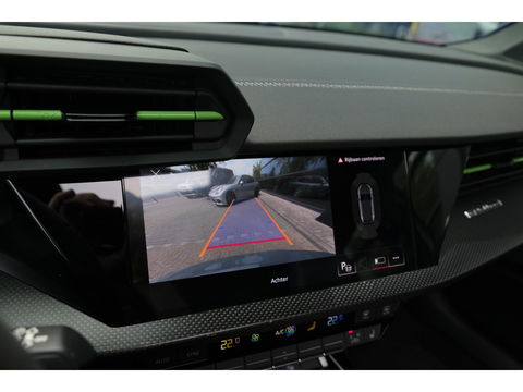 Audi RS3 Sportback 2.5 TFSI 400pk Quattro Hulk Panoramadak *BTW* Keramisch VOL! Massage B&O audio RS Dynamic
