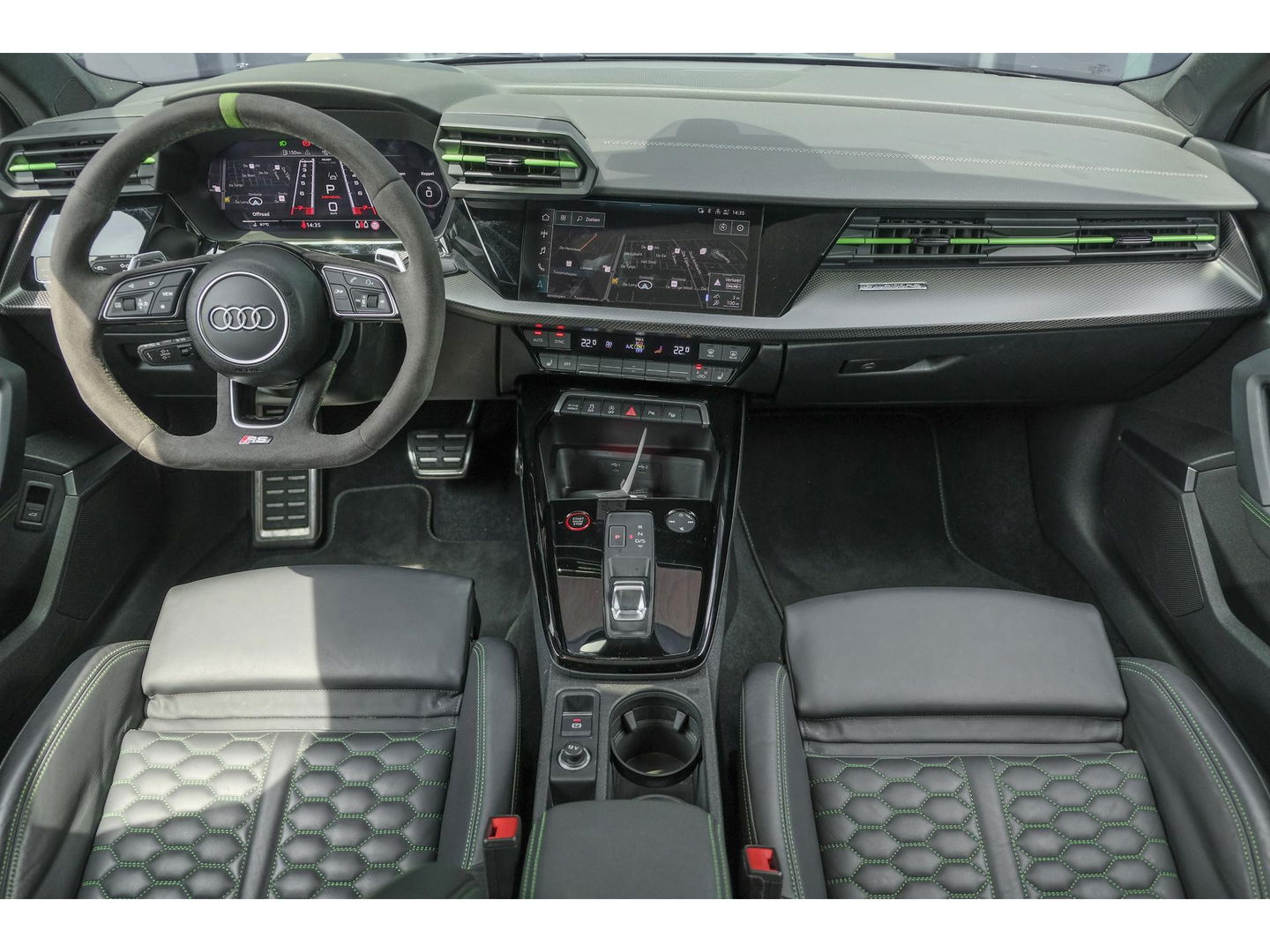 Audi RS3 Sportback 2.5 TFSI 400pk Quattro Hulk Panoramadak *BTW* Keramisch VOL! Massage B&O audio RS Dynamic