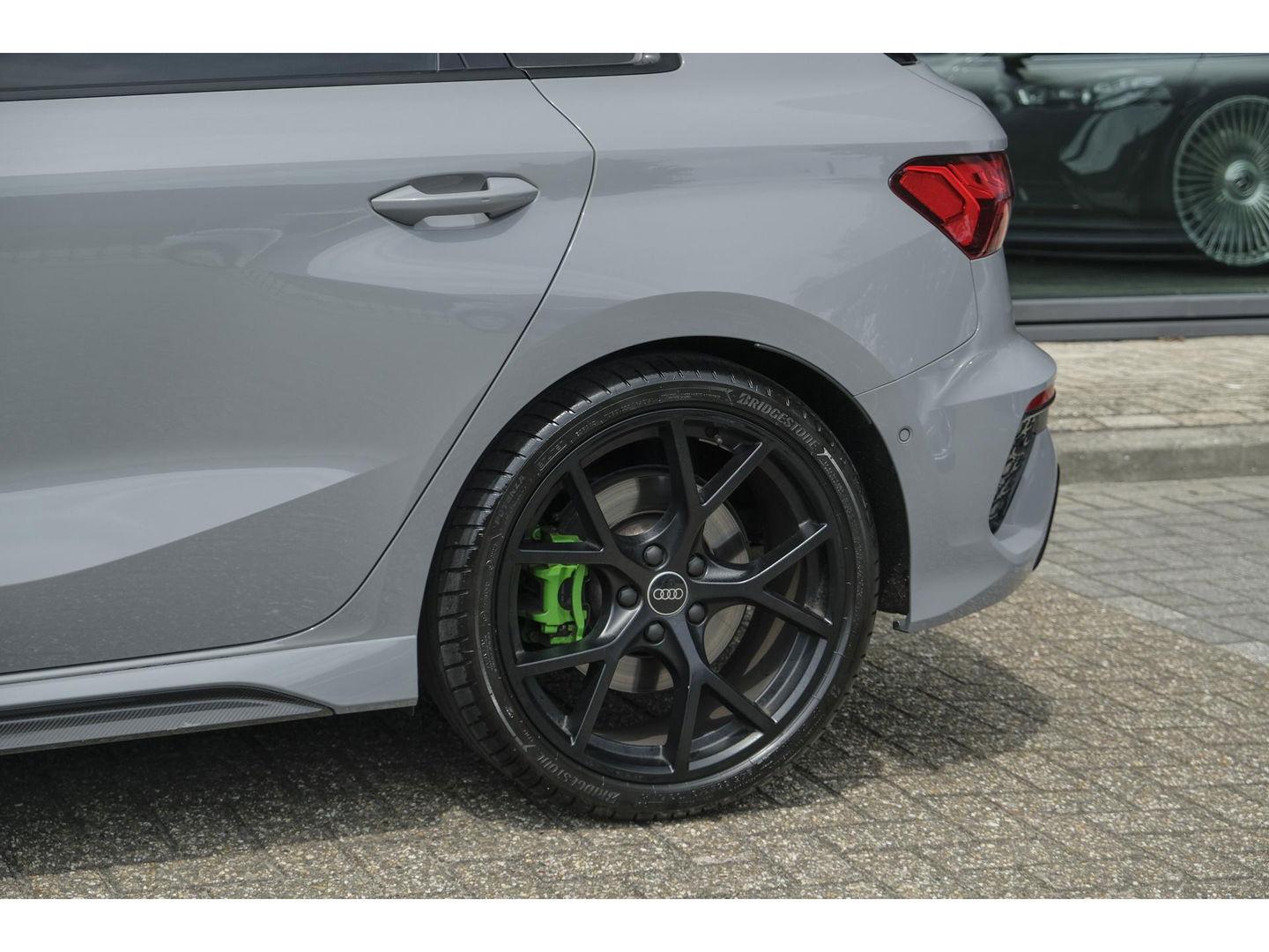 Audi RS3 Sportback 2.5 TFSI 400pk Quattro Hulk Panoramadak *BTW* Keramisch VOL! Massage B&O audio RS Dynamic