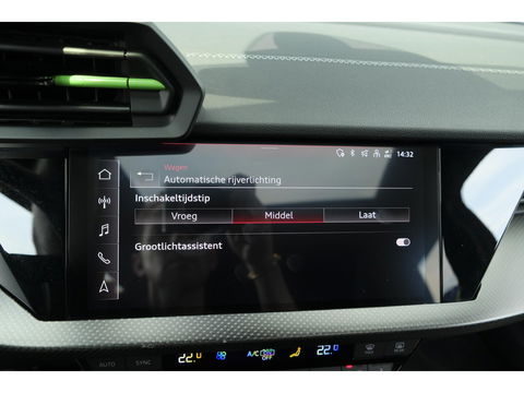 Audi RS3 Sportback 2.5 TFSI 400pk Quattro Hulk Panoramadak *BTW* Keramisch VOL! Massage B&O audio RS Dynamic