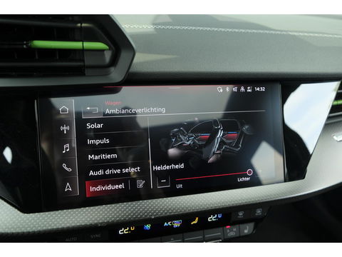 Audi RS3 Sportback 2.5 TFSI 400pk Quattro Hulk Panoramadak *BTW* Keramisch VOL! Massage B&O audio RS Dynamic