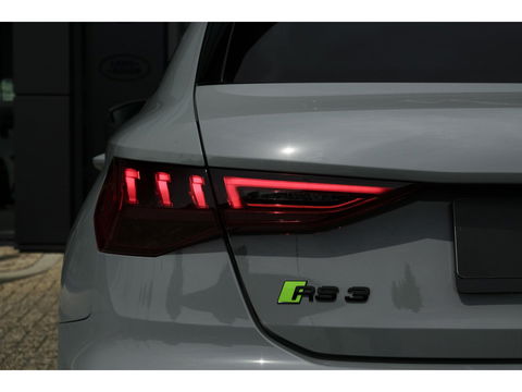 Audi RS3 Sportback 2.5 TFSI 400pk Quattro Hulk Panoramadak *BTW* Keramisch VOL! Massage B&O audio RS Dynamic