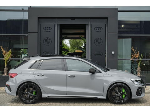Audi RS3 Sportback 2.5 TFSI 400pk Quattro Hulk Panoramadak *BTW* Keramisch VOL! Massage B&O audio RS Dynamic