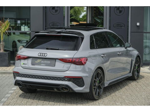 Audi RS3 Sportback 2.5 TFSI 400pk Quattro Hulk Panoramadak *BTW* Keramisch VOL! Massage B&O audio RS Dynamic